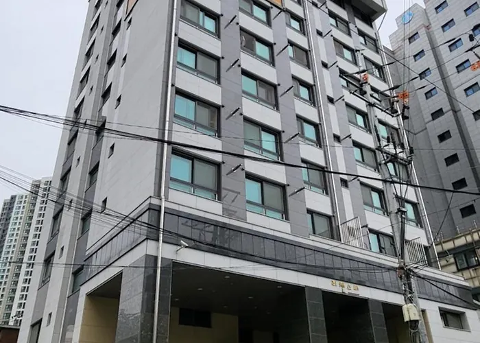 아파트 교통이 편리한 아늑하고 넓은 원룸 하우스